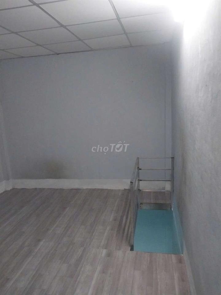 Cho thuê nhà nhỏ một trệt một lầu ban công 