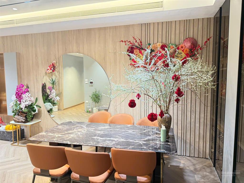 Chính chủ cần bán căn góc 3ngủ chung cư eco green, full nt, 100m2, bán gấp rẻ, tầng 22, có slot ôtô