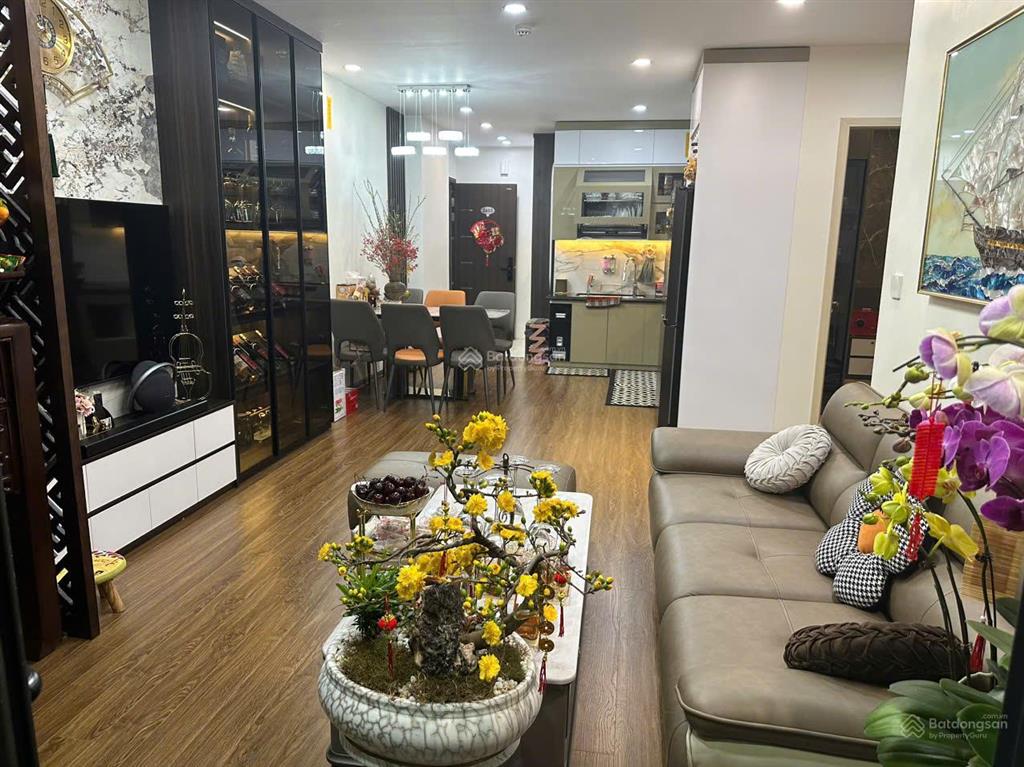 Bán căn hộ đẹp, giá cạnh tranh cc ecogreen 75m2 ban công đn mát, view đẹp, tầng trung 15 đẹp, full đồ