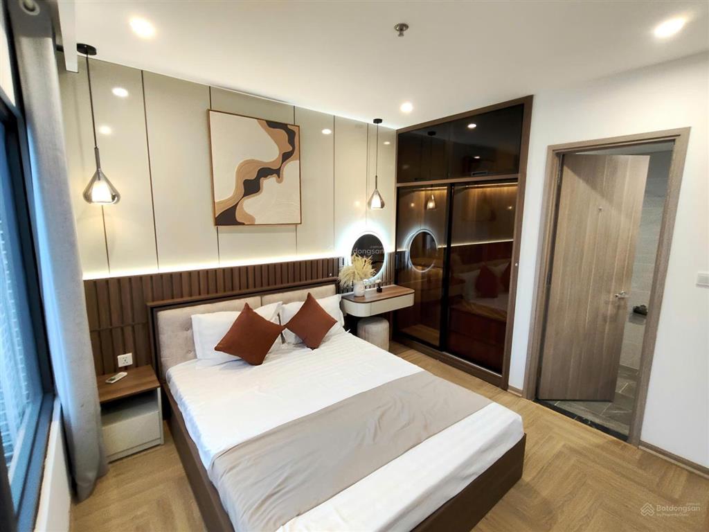 Chính chủ bán căn 2 ngủ có ban công đông nam thoáng đẹp tòa eco dream, 70m2, nội thất đẹp, tầng 22