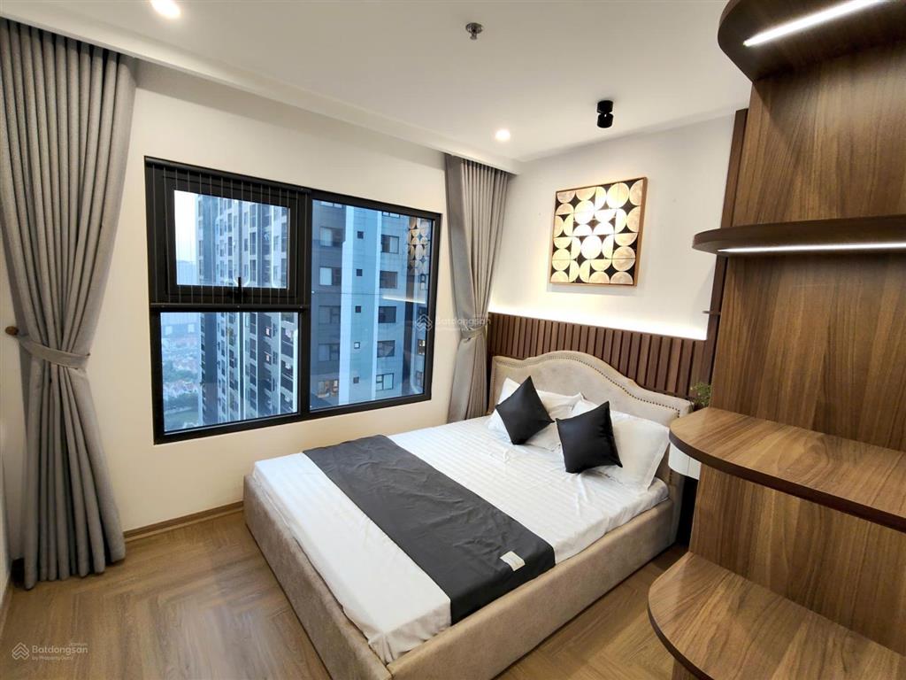 Chính chủ bán căn 2 ngủ có ban công đông nam thoáng đẹp tòa eco dream, 70m2, nội thất đẹp, tầng 22
