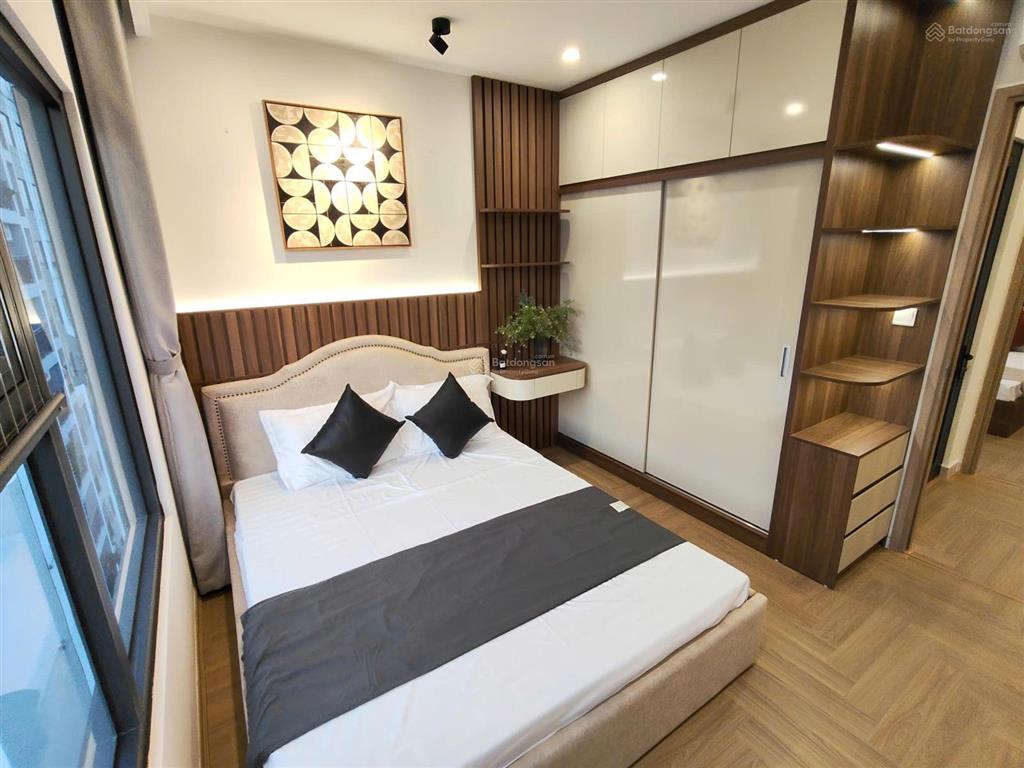 Chính chủ bán căn 2 ngủ có ban công đông nam thoáng đẹp tòa eco dream, 70m2, nội thất đẹp, tầng 22