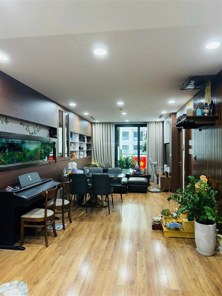 Bán gấp căn góc đông nam, 3 ngủ tòa c, star tower 283 khương trung, full đồ đẹp như ảnh, tầng đẹp
