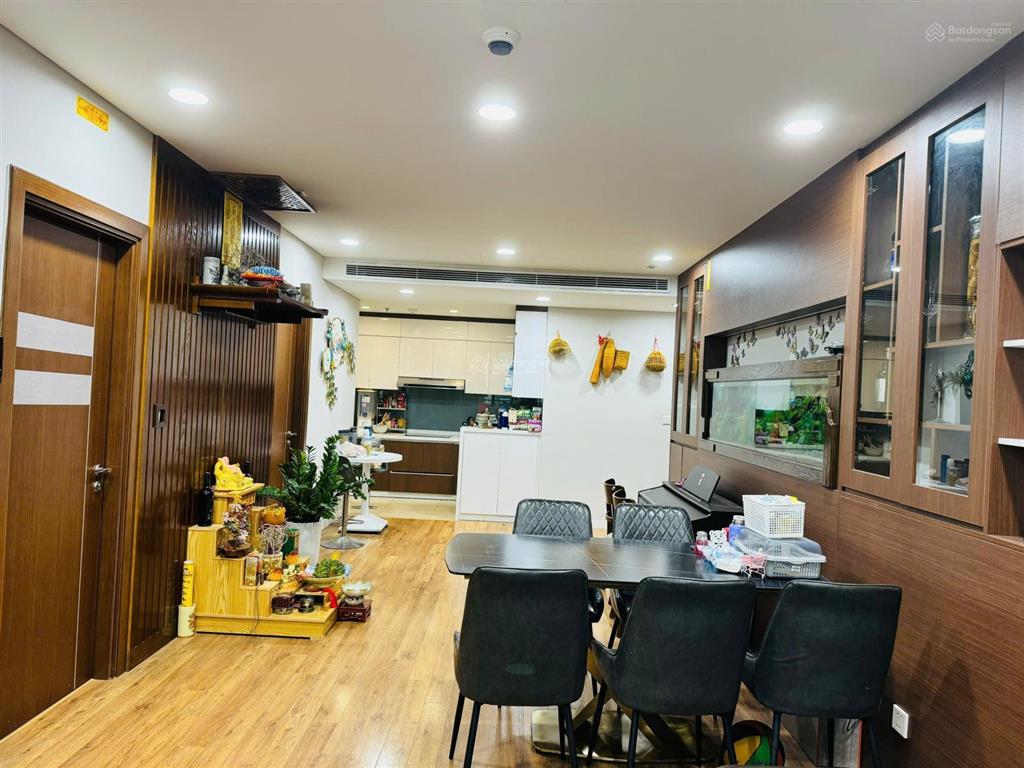 Bán gấp căn góc đông nam, 3 ngủ tòa c, star tower 283 khương trung, full đồ đẹp như ảnh, tầng đẹp