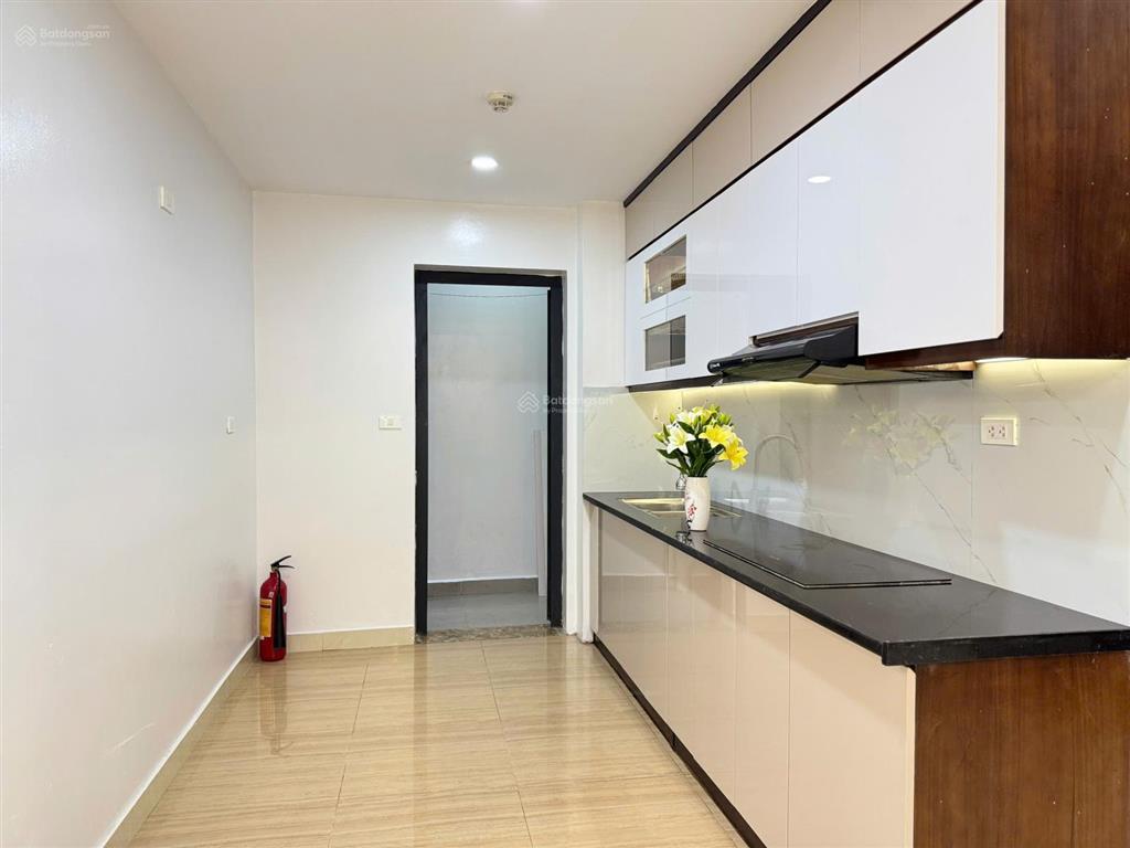 Chính chủ bán căn hộ 404 g1 chung cư five star kim giang  hướng nam mát, nt full, hướng nam mát