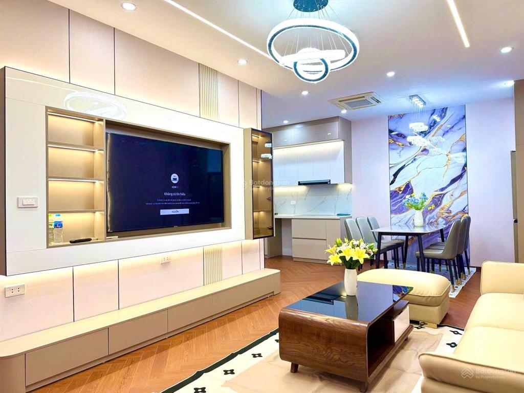 Chính chủ bán căn 2412 cc euro 27 trần duy hưng, 122m2, bc hướng đông nam, có slot ôtô, full nt xịn