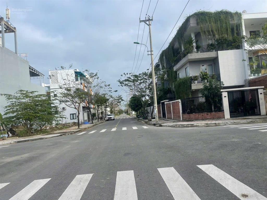 Cần tiền nên bán rẻ lô đất khu nam hoà xuân giá 4 tỷ, đường nam long