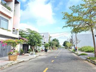 Cần tiền nên bán rẻ lô đất khu nam hoà xuân giá 4 tỷ, đường nam long