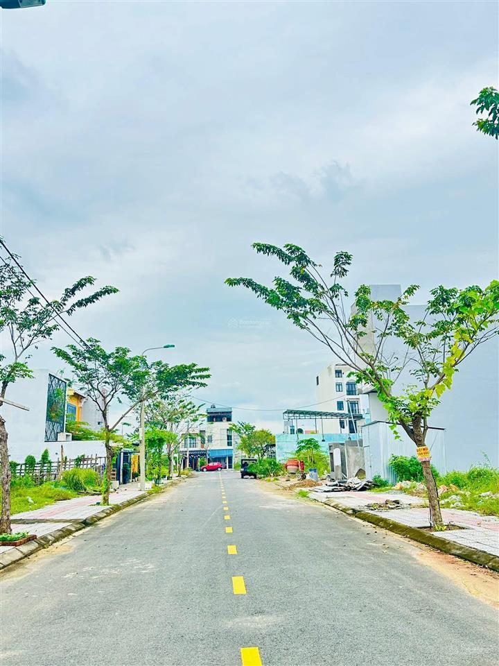 Cần tiền nên bán rẻ lô đất khu nam hoà xuân giá 4 tỷ, đường nam long
