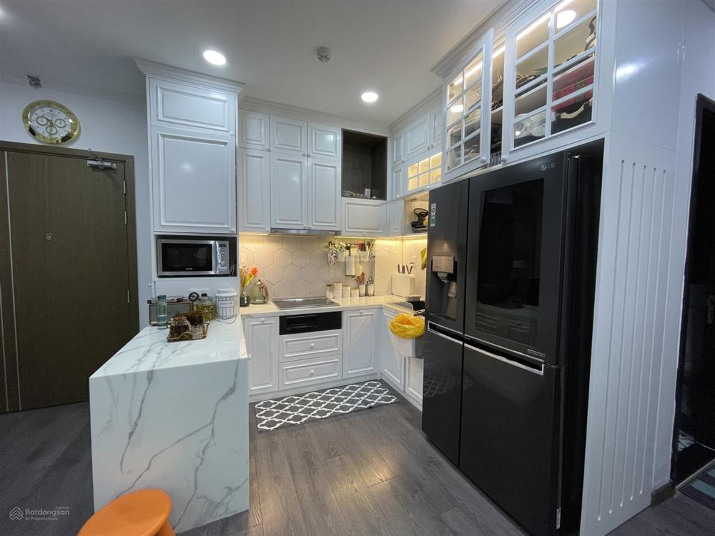 Cam kết tin thật 100% 2pn 2wc 70m2 view ngoài thoáng mát đang có hd thuê 11 triệu giá 4.85 tỷ