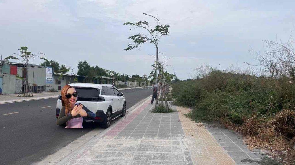 Cần bán đất nền khu 10 ha Lưu Chí Hiếu ( Seaview ) - Vị trí đẹp
