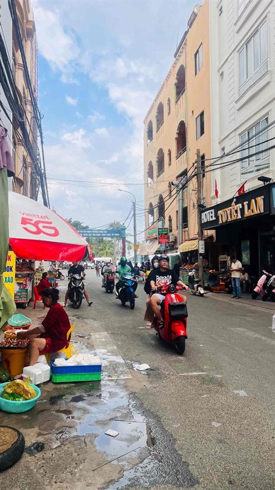 BÁN ĐẤT PHÓ ĐỨC CHÍNH - CÁCH BIỂN THUỲ VÂN 20m