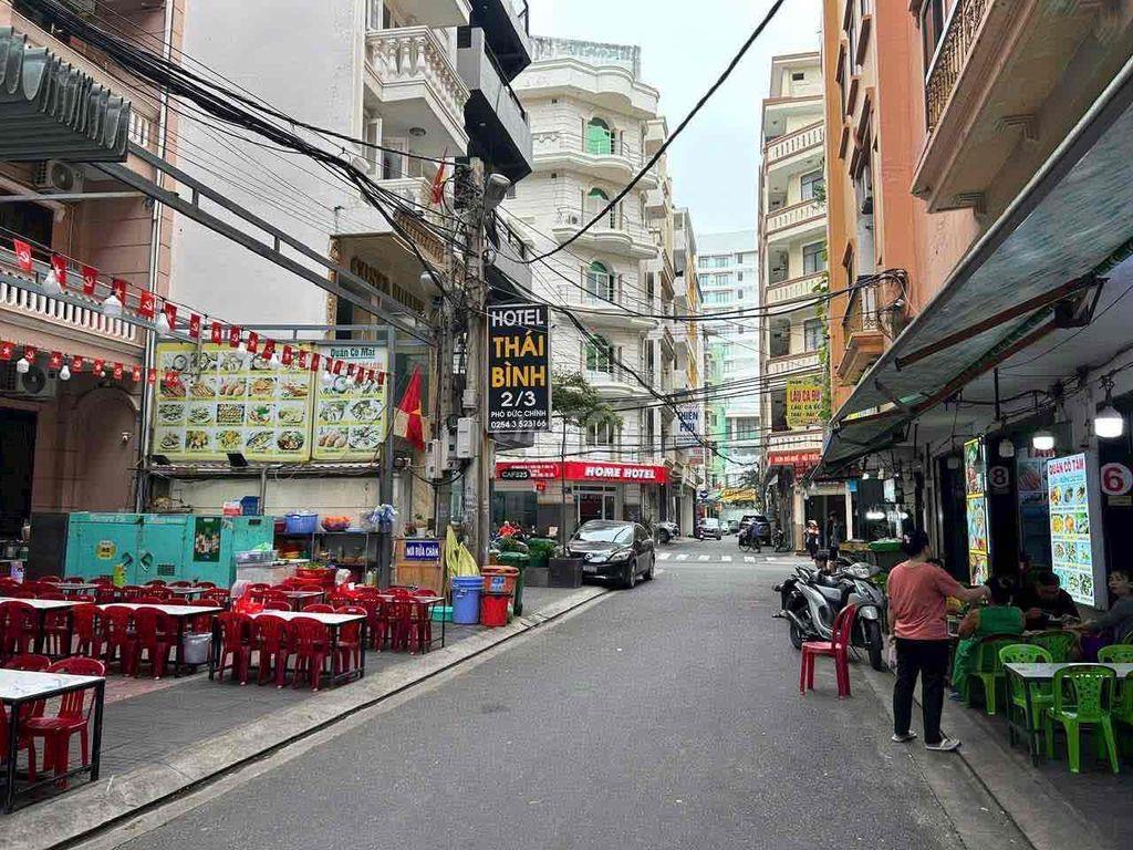 BÁN ĐẤT PHÓ ĐỨC CHÍNH - CÁCH BIỂN THUỲ VÂN 20m