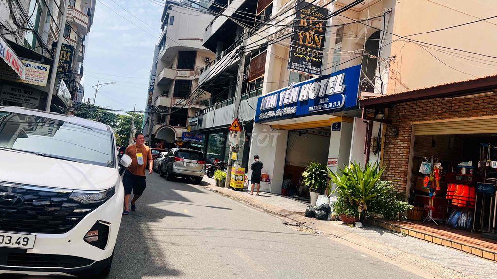 BÁN ĐẤT PHÓ ĐỨC CHÍNH - CÁCH BIỂN THUỲ VÂN 20m