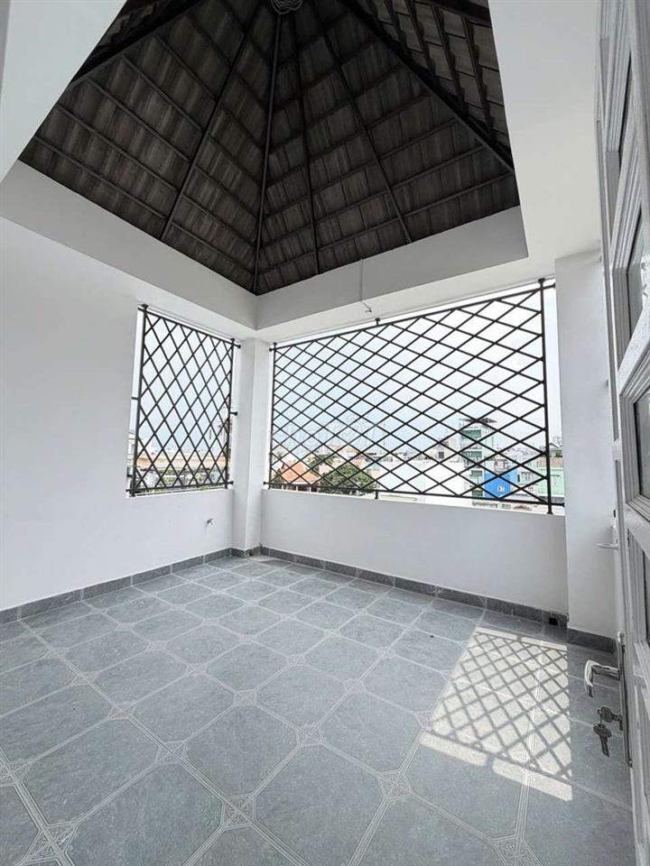 MT 33 Lê Công Phép 4.5x20 3 lầu