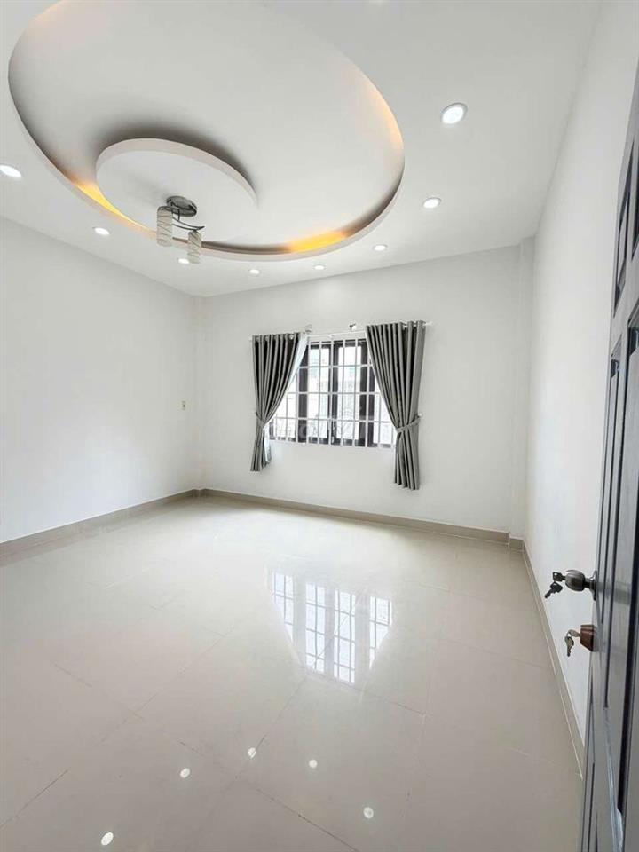 MT 33 Lê Công Phép 4.5x20 3 lầu