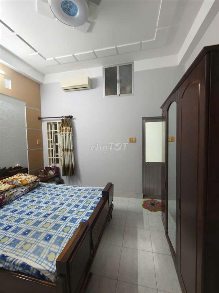 Nhà khu dân cư Bình Phú 4x10 1 trệt 2 lầu 