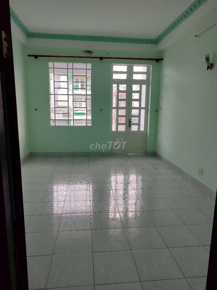 Nhà KDC Bình Phú đối diện công viên 4x18 3 lầu 5PN