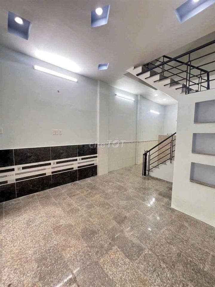 Nhà hẻm Nguyễn Văn Luông 4x11 1 trệt 2 lầu 4PN