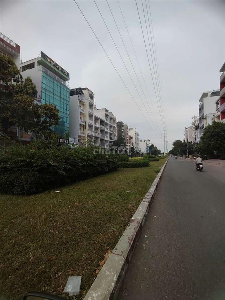 Toà nhà Song Hành 6 tầng 10PN full nội thất có thang máy