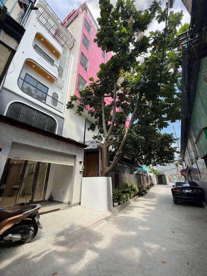 nhà mới xây có thang máy hẻm nhựa 6m Lý Chiêu Hoàng