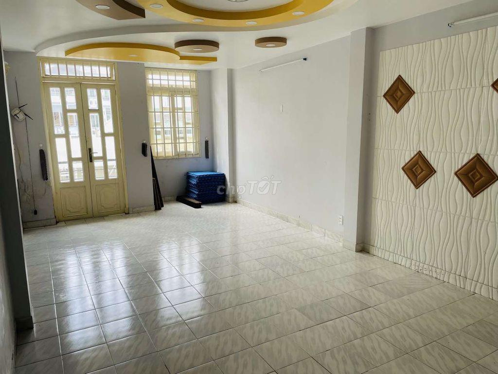Nhà rẻ lắm rồi ạ KDC Bình Phú 4x15 3 lầu chỉ 8 tỷ