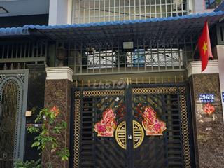 Nhà KDC Bình Phú 1 đối diện công viên