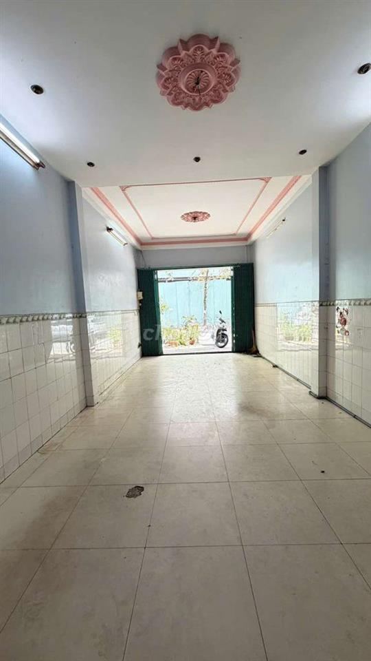 Mặt tiền 43 đường 19 KDC Bình Phú đối diện chung cư western