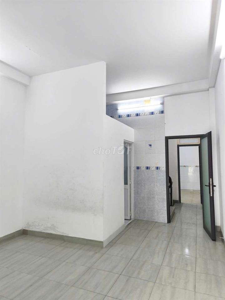 Mặt tiền đường 33 KDC Bình Phú ( 351/27 An Dương Vương)