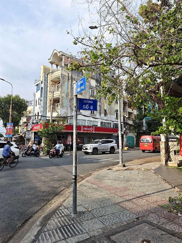 Cần bán căn góc 2 MT 18 Bình Phú và đường số 8 