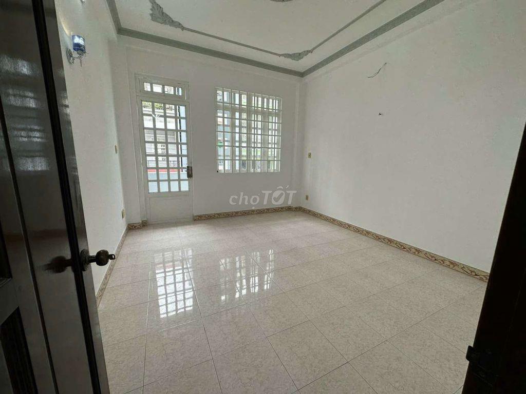 Bán nhà KDC Bình Phú 4PN như hình