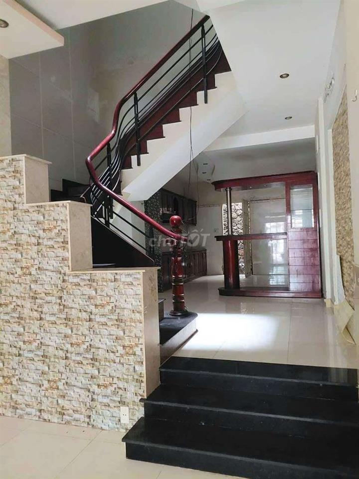 Bán nhà đường 72 KDC Bình Phú 4x17 3 lầu full nội thất