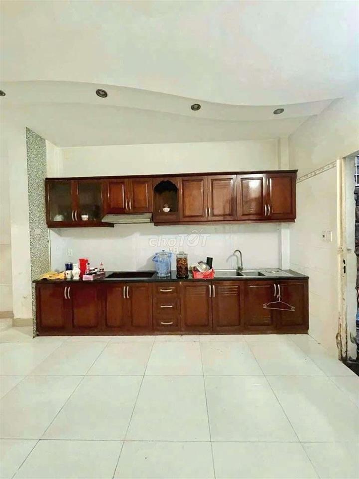 Bán nhà đường 72 KDC Bình Phú 4x17 3 lầu full nội thất