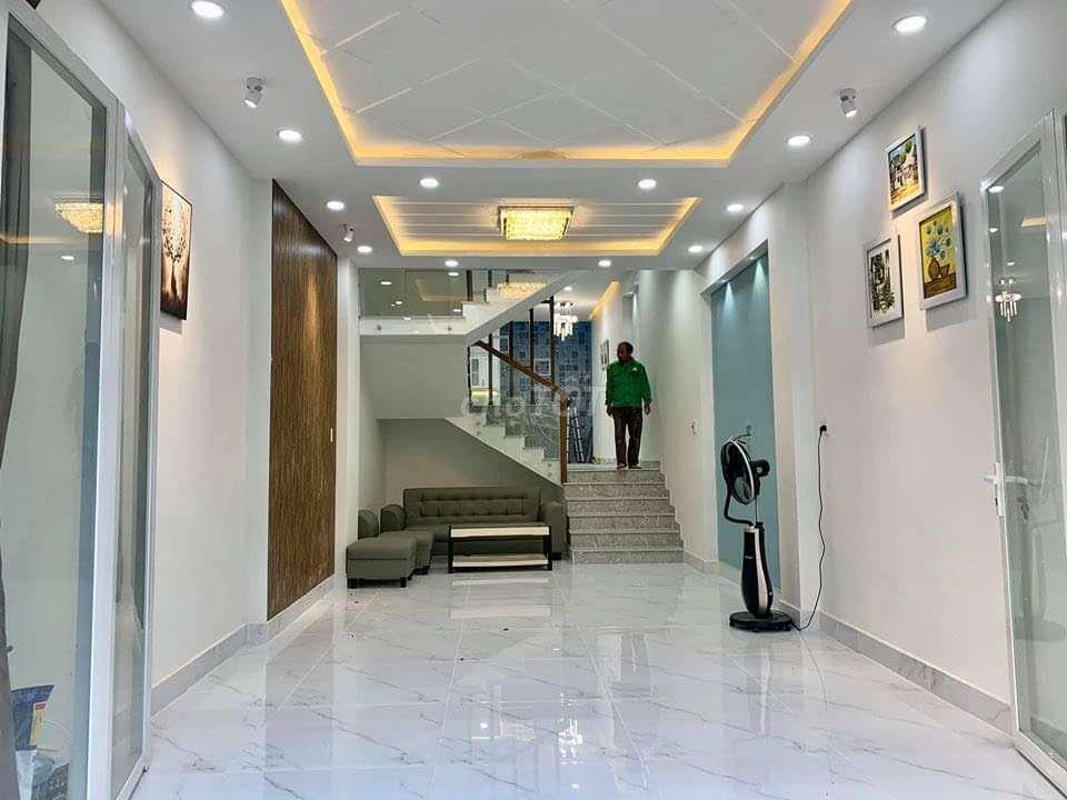 Nhà đối diện công viên 4x17 3 lầu mới tinh khu Bình Phú