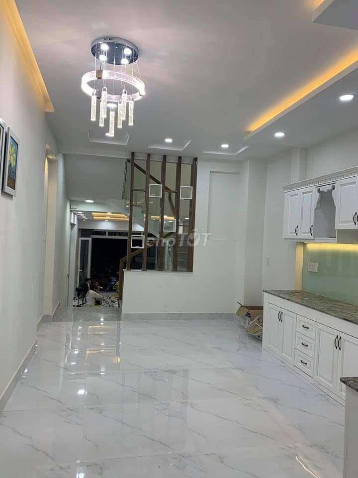 Nhà đối diện công viên 4x17 3 lầu mới tinh khu Bình Phú
