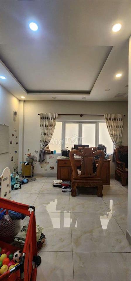 Mặt tiền  KDC Bình Phú 5x23 4 lầu có thang máy