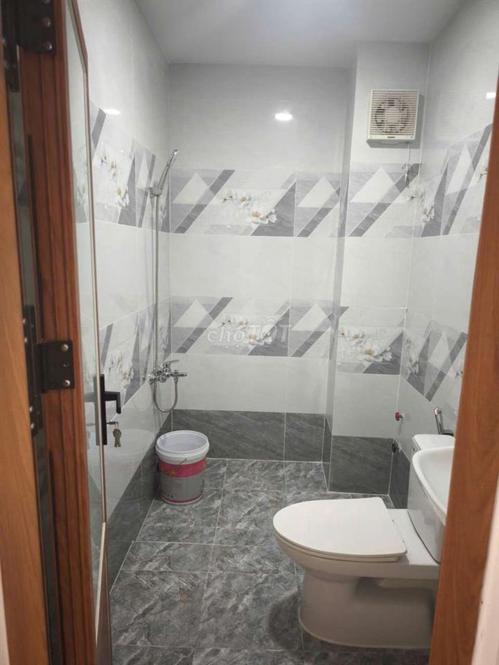Nhà mới xây KDC Bình Phú 4x18 1 trệt 3 lầu