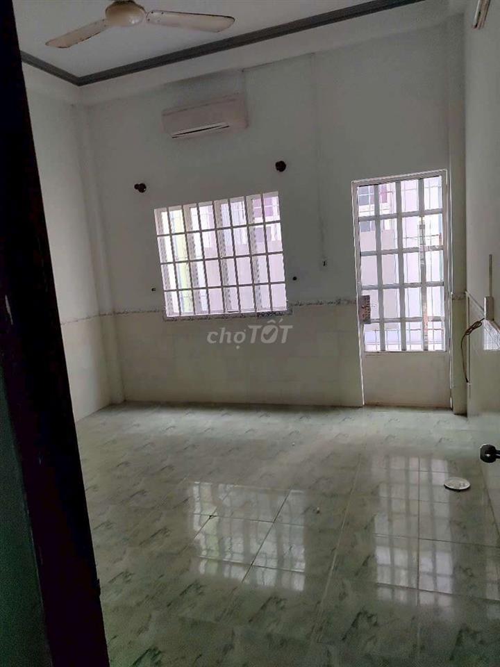 Bán nhà KDC Bình Phú 4x18.5 3 lầu hoàn công đầy đủ