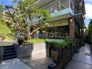 Biệt thự 425m2 ngay sát bên công viên Bình Phú