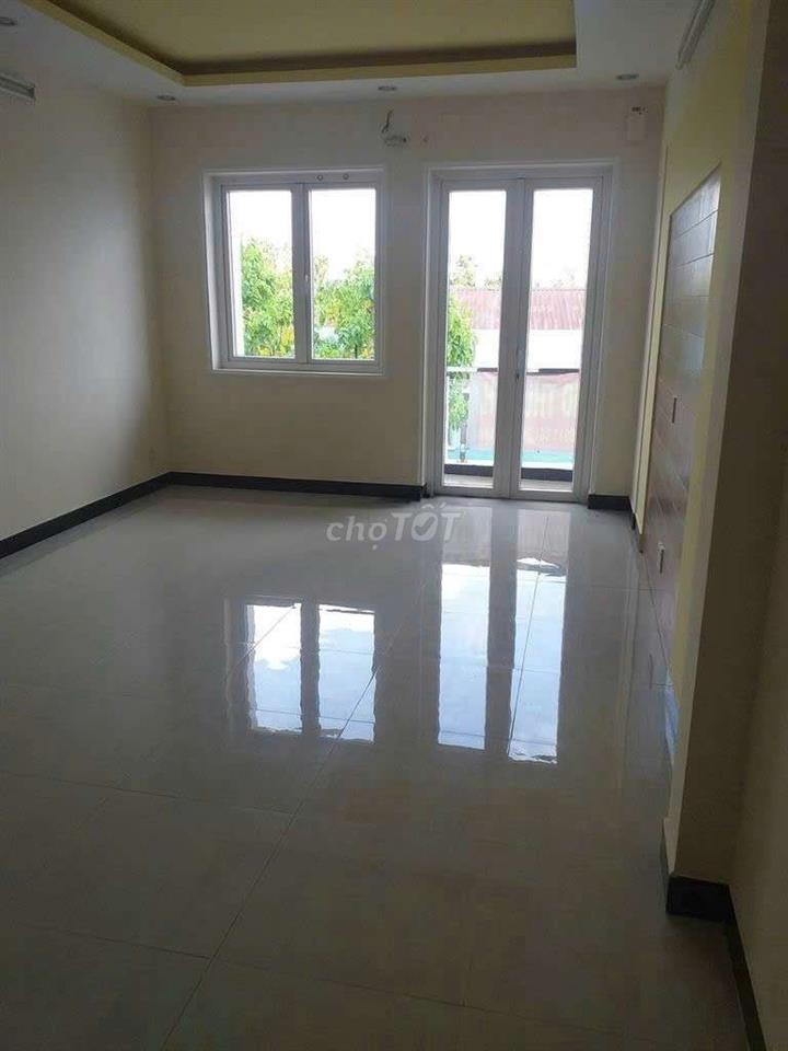Mặt tiền đường số 7 KDC Bình Phú ngay metro