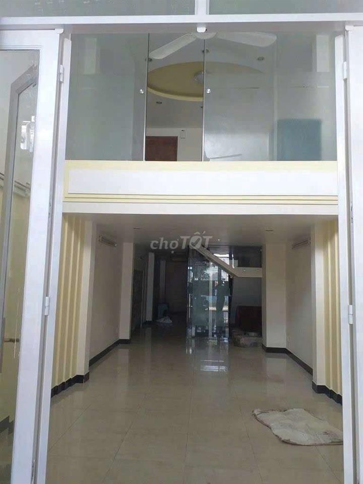 Mặt tiền đường số 7 KDC Bình Phú ngay metro