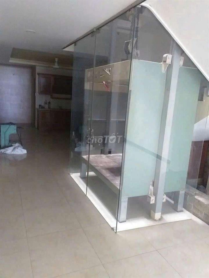 Mặt tiền đường số 7 KDC Bình Phú ngay metro