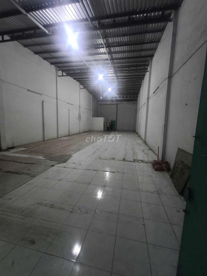 kho 200m2 KDC Bình Phú mới đẹp