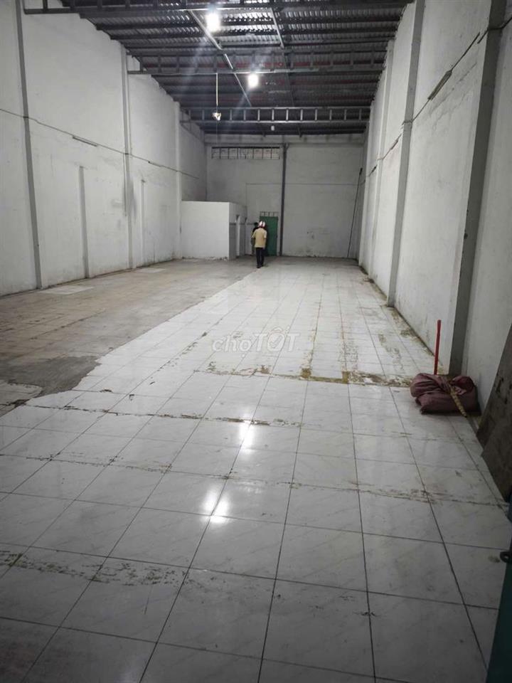 kho 200m2 KDC Bình Phú mới đẹp