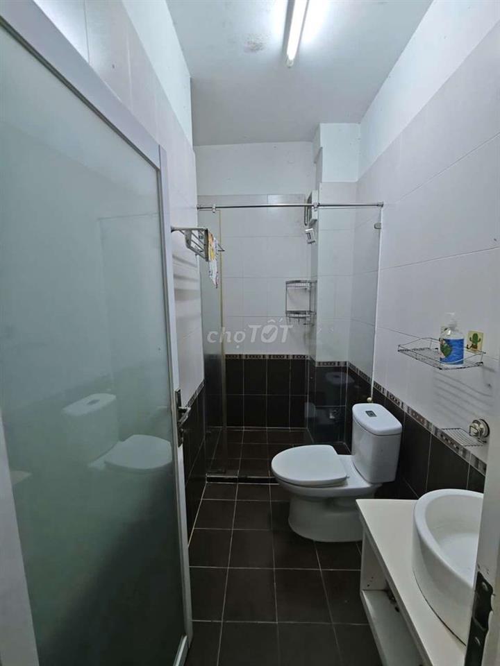 Mặt tiền KDC Bình Phú 1 đối diện công viên