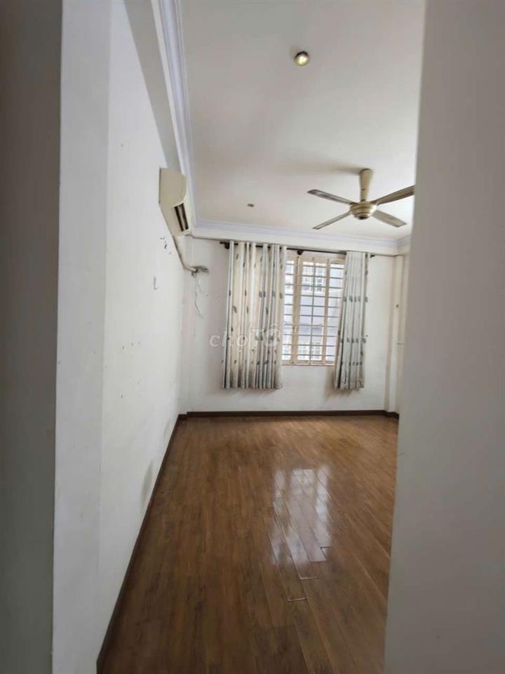 Mặt tiền KDC Bình Phú 1 đối diện công viên