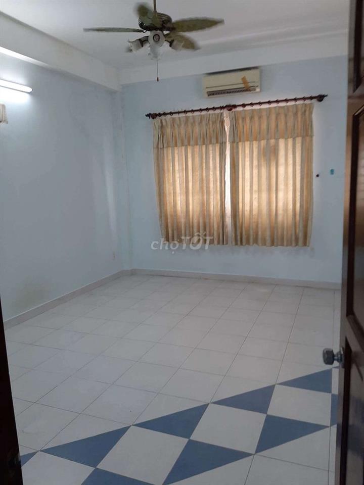 Mặt tiền đường số 16 KDC Bình Phú 4x20 4 tầng