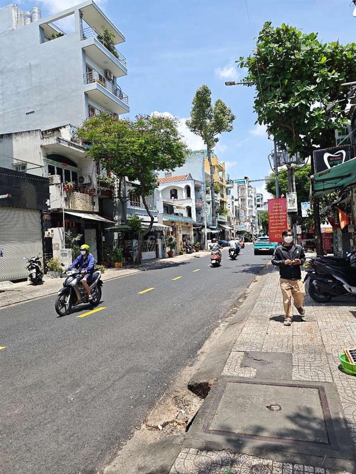 Mặt tiền 239 Phạm Văn Chí 6x30 1 trệt 2 lầu suốt