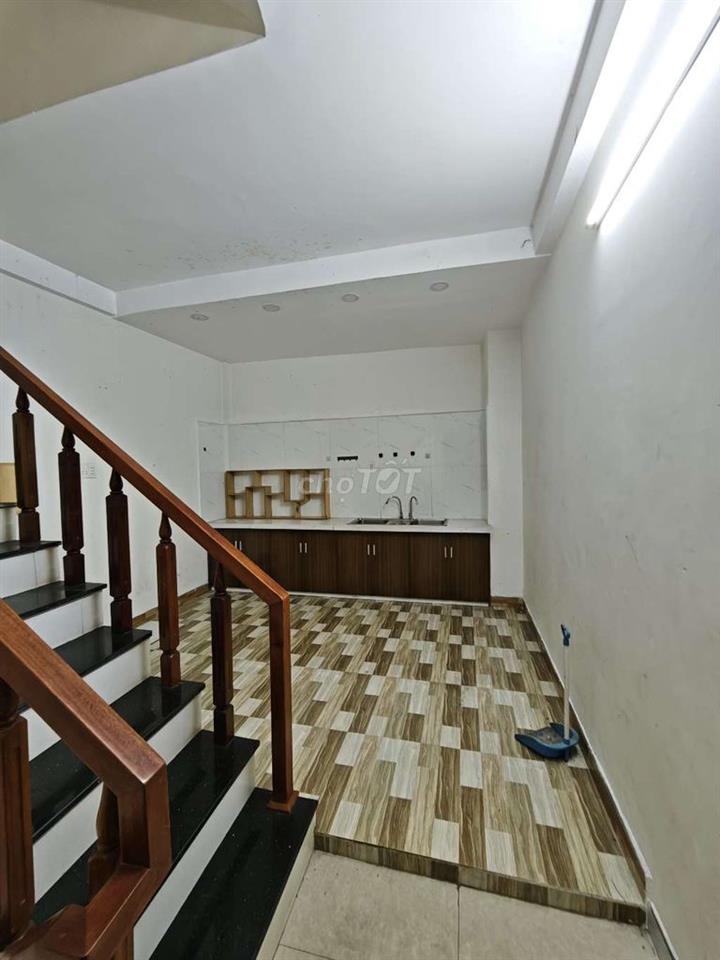 Nhà KDC Bình Phú ngay Công Viên 4x10 1 trệt 3 lầu vỉa hè 3m