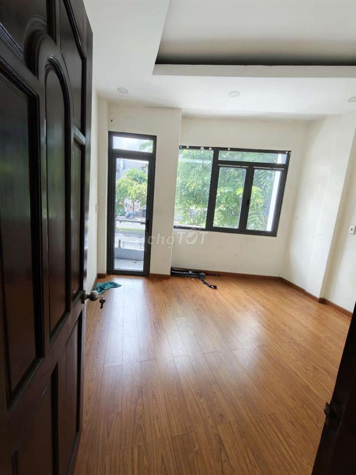 Nhà KDC Bình Phú ngay Công Viên 4x10 1 trệt 3 lầu vỉa hè 3m
